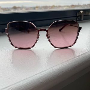 Maroon tory burch sunglasses